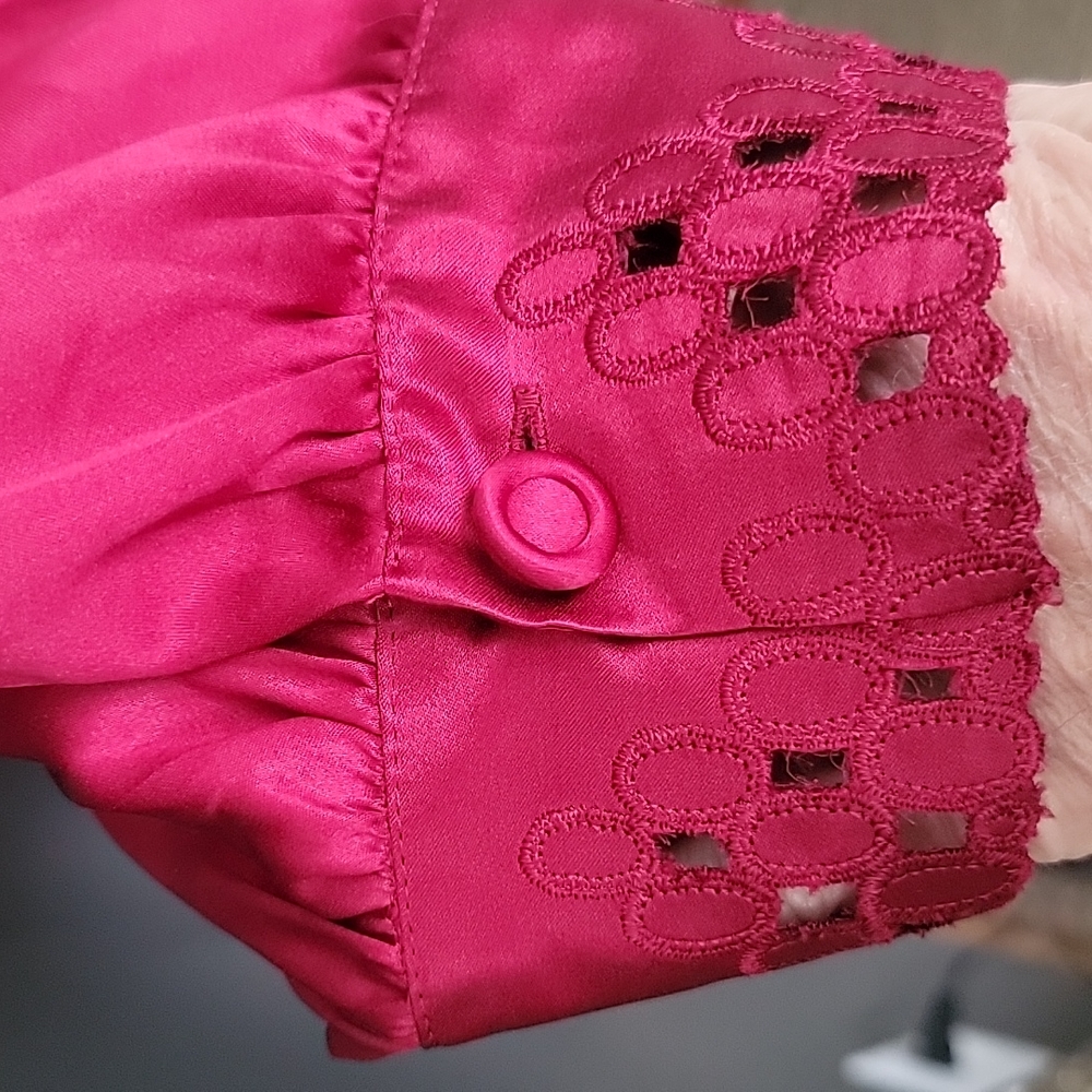 BR Silk blouse - Picture 2 of 4